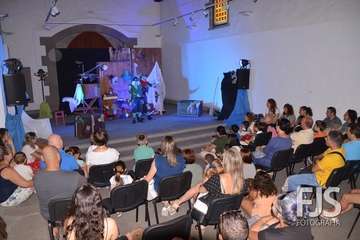 'El desván de la luna' llena San Juan de magia y duendes (Foto Francisco Javier Santana)